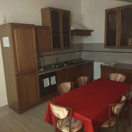 Room In Guest Room - Single Room Between Padua And Chioggia Brugine Exteriör bild