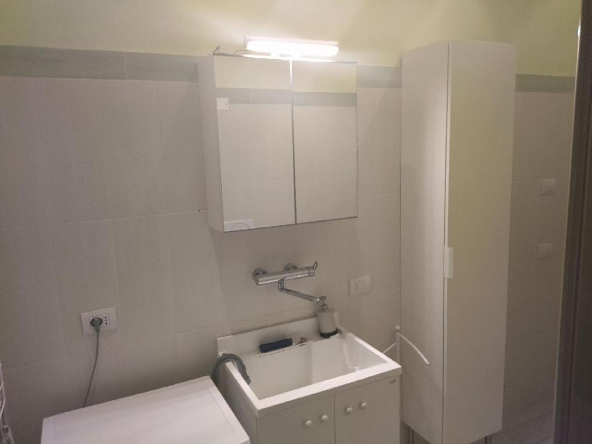 Room In Guest Room - Single Room Between Padua And Chioggia Brugine Exteriör bild